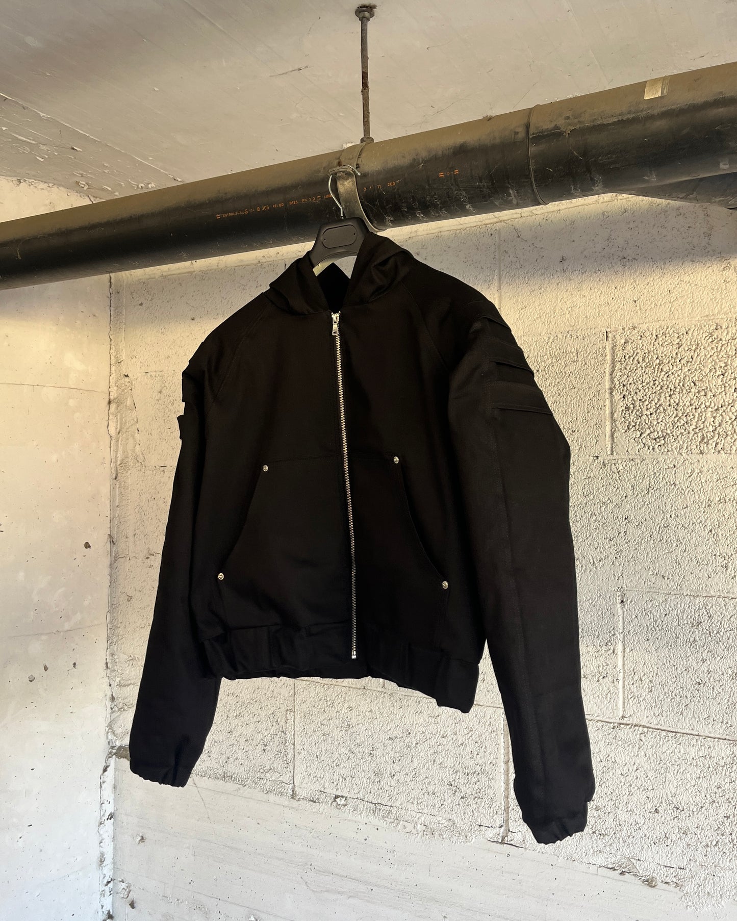 “BOMBER IN DENIM”